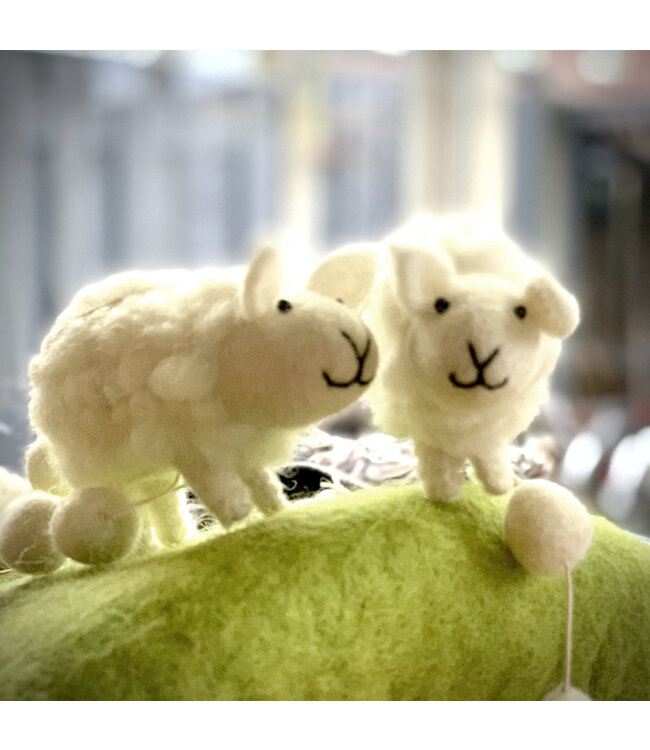 Felt mobile - white sheep - H 55 x D20 cm