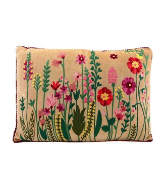 Only Natural Sierkussen velours met geborduurde bloementuin 35x50 cm -beige