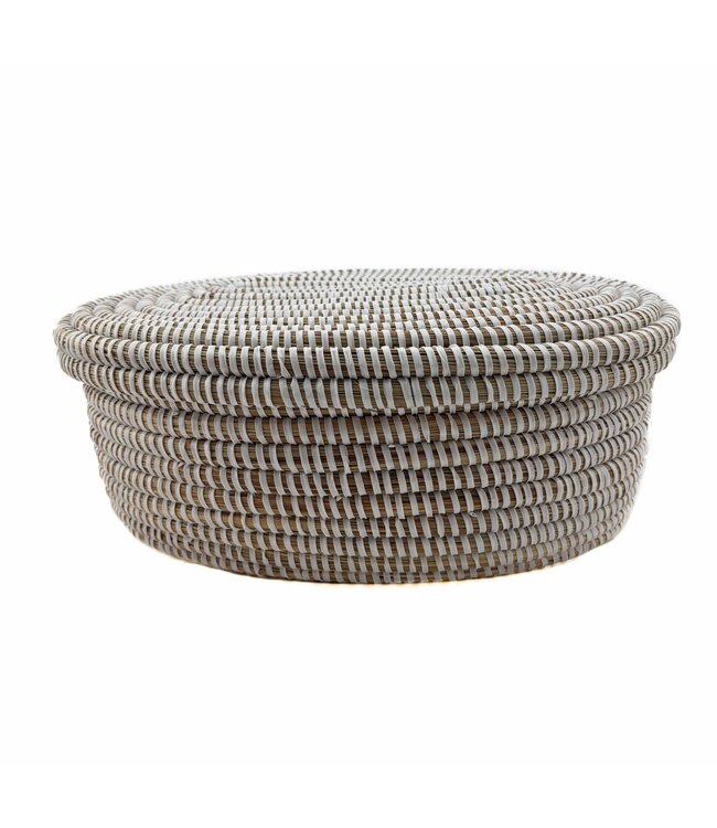 Straw basket oval white