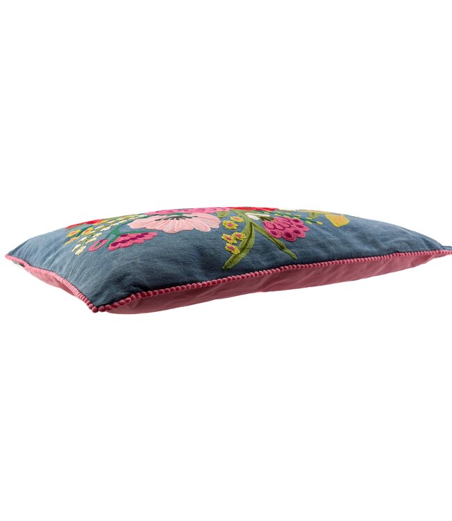 Sierkussen geborduurd Denimblauw met bloemen rood-roze 40x60cm