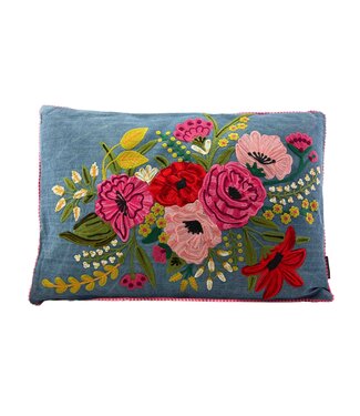 Only Natural Sierkussen geborduurd Denimblauw met bloemen rood-roze 40x60cm