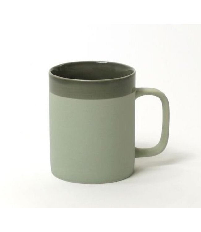 Mok met oor - celadon groen keramiek 8x10 cm - 350 ml