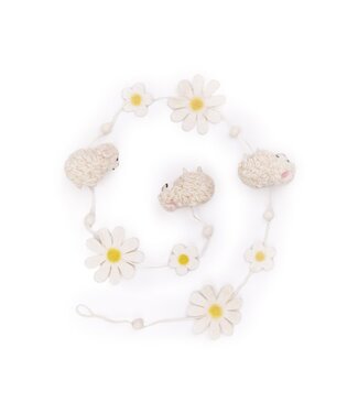 SjaalmetVerhaal Felt hanger with 3 sheep and daisies 150 cm