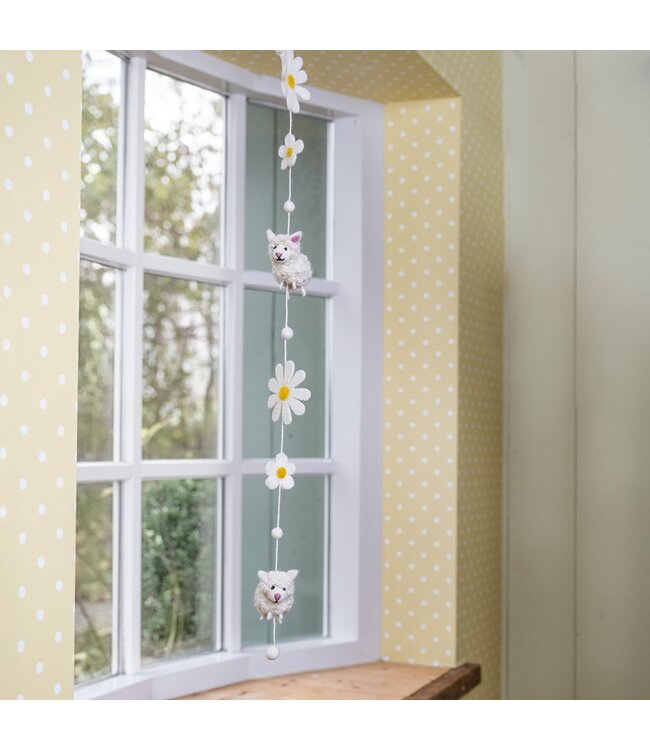 Hanger with 4 felt sheep and daisies - 150 cm