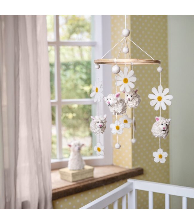 Felt mobile with 4 white sheep and daisies - H 50 x D19 cm