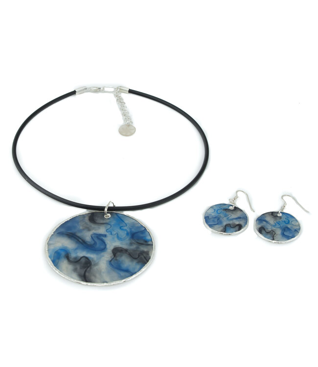 Ketting oesterschelp (capiz) blauw-zwart