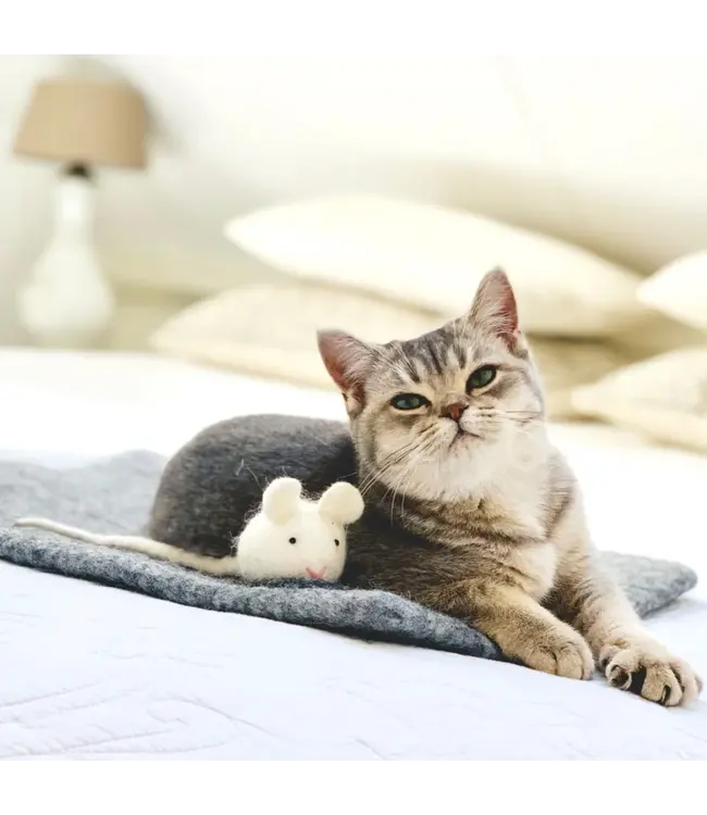 Felt mouse in grey or white