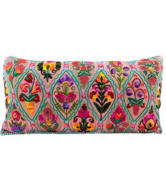 Only Natural Sierkussen 30x60 cm roze met geborduurde bloemen