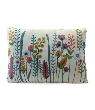 Only Natural Sierkussen velours met geborduurde bloementuin 35x50 cm - ecru