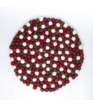 SjaalmetVerhaal Vilten kleedje / kussen bolletjes rond Holly Berry -  D40