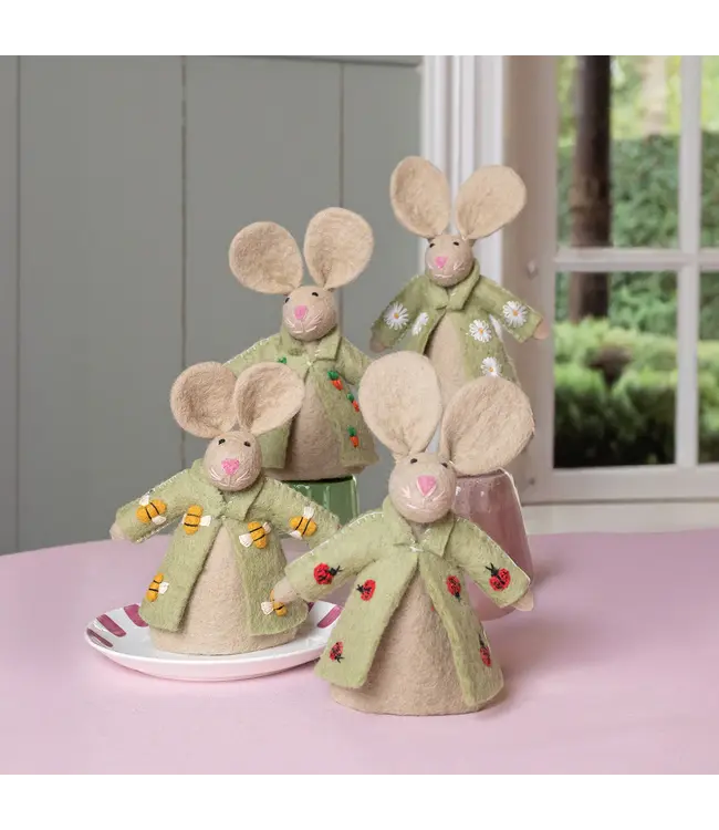 Felt egg warmer - Easter decoration - bunny with flowercoat