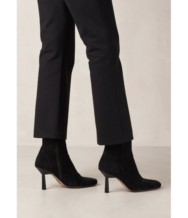 Frappe Black Boots