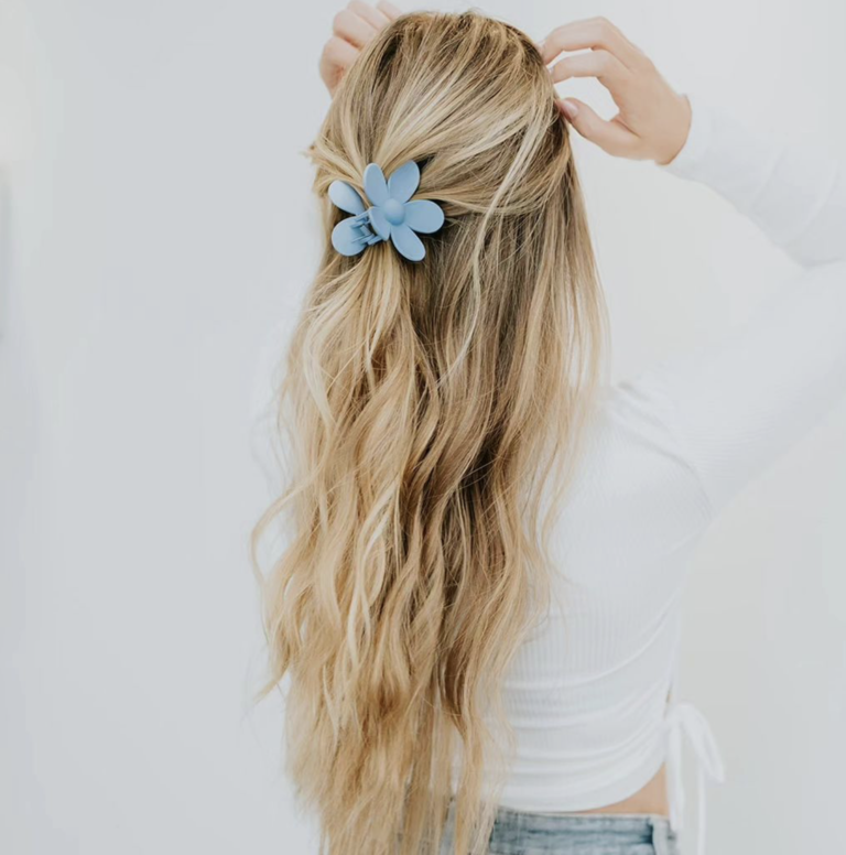 Lou Clip Baby Blue