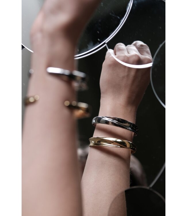 Bandhu Onda Bracelet Gold