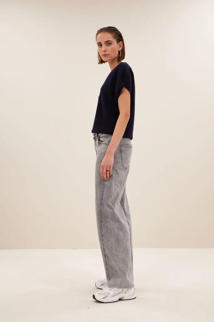 Sil V-neck pullover