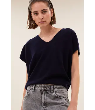 Sil V-neck pullover