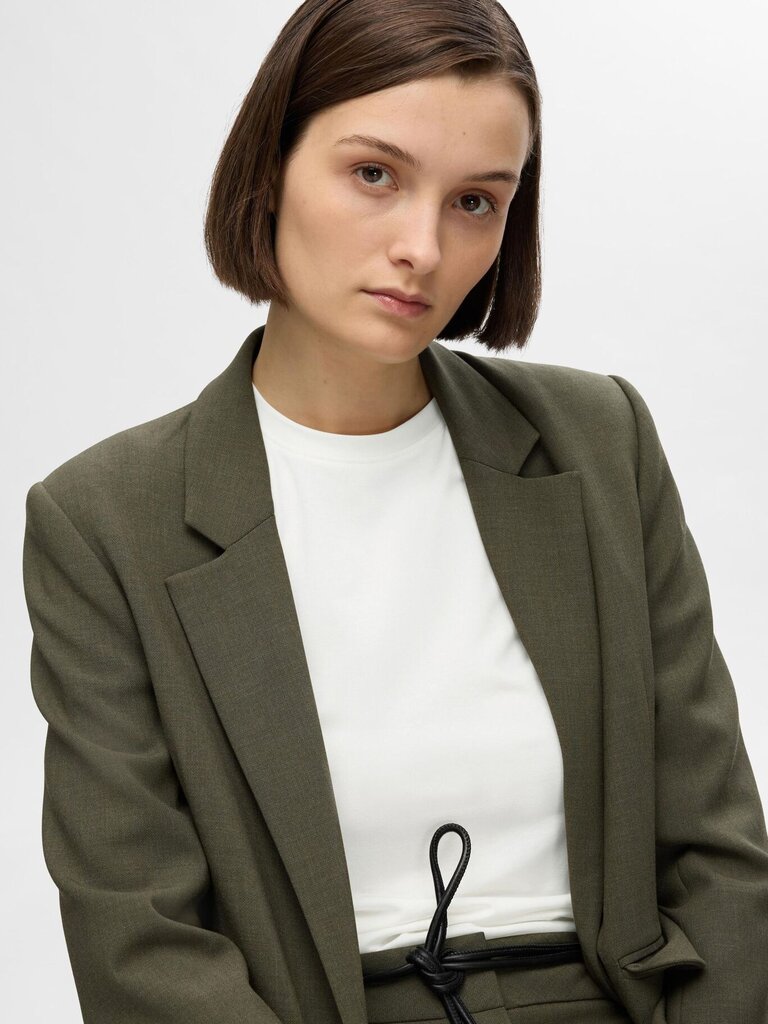 Manja O-neck Rol Neck White