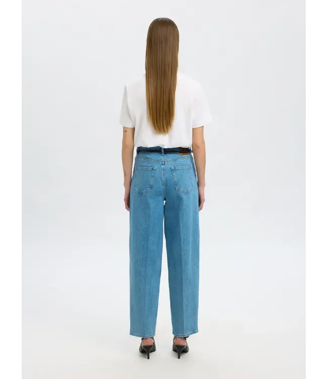 Liva Kori Barrel Jeans