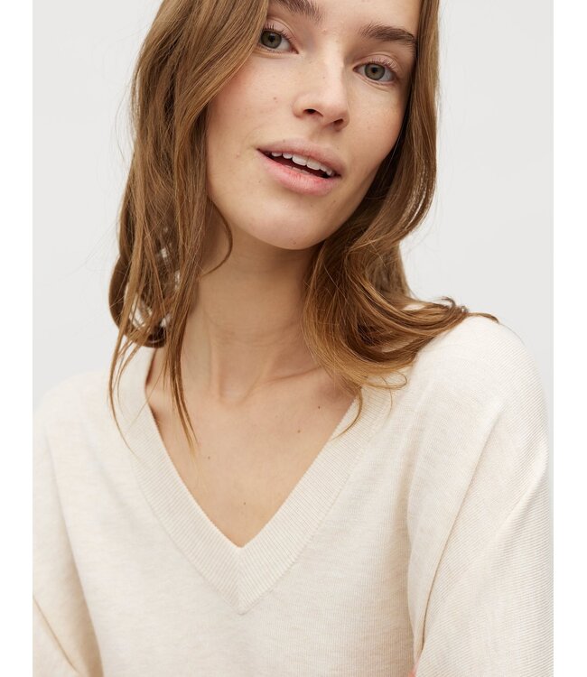 FW25 Gillian Bravani Knit V-neck Sugar Melange