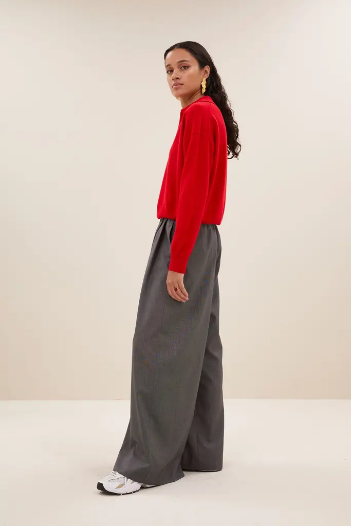 Dex Pullover Lipstick
