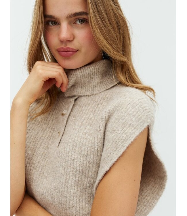 Tristiana Knitted Vest