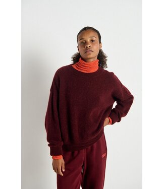 Vitow Knit O-neck Burgundy