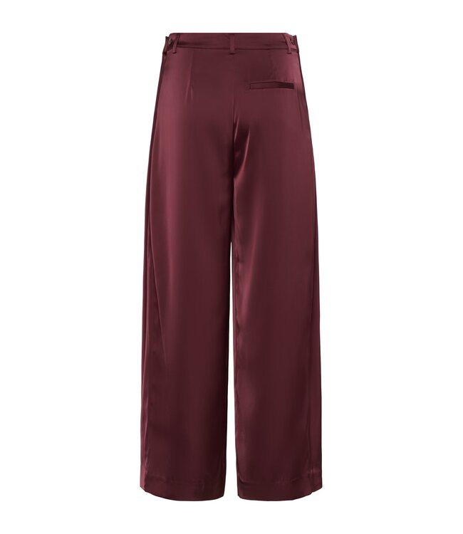 Rue Pants Aronia