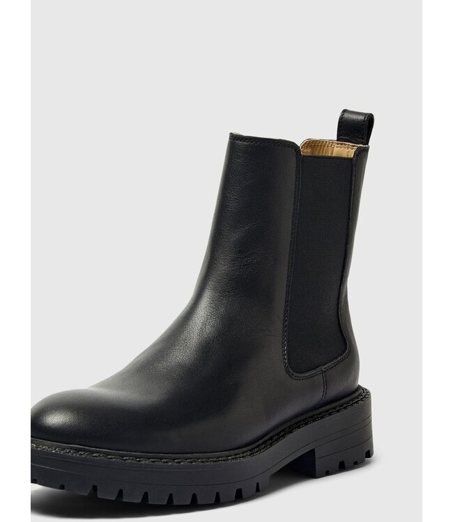 Vilma Leahter Chelsea Boot Black