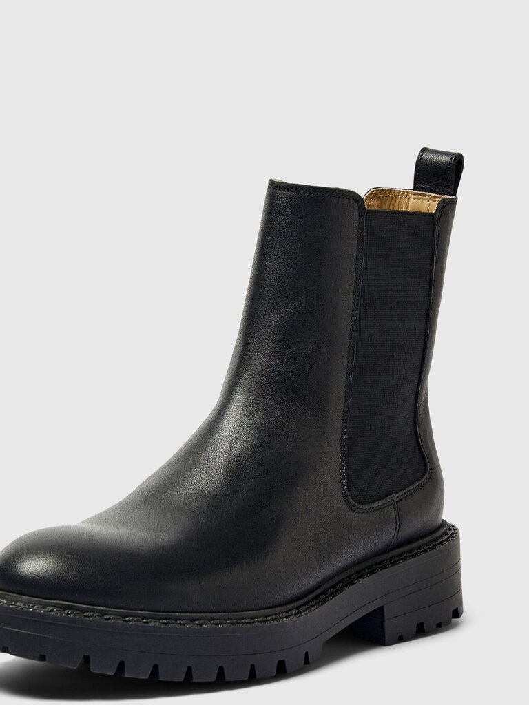 Vilma Leahter Chelsea Boot Black