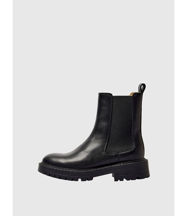 Vilma Leahter Chelsea Boot Black