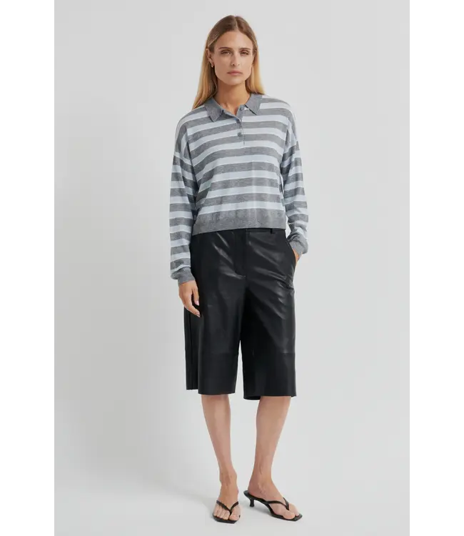 Second Female Miley Knit Collar