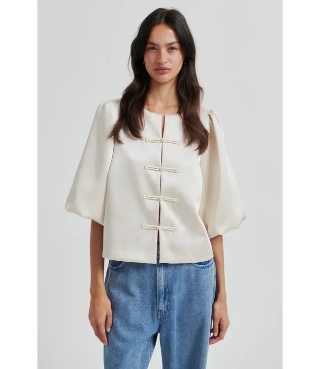 Second Female Perlla New Blouse