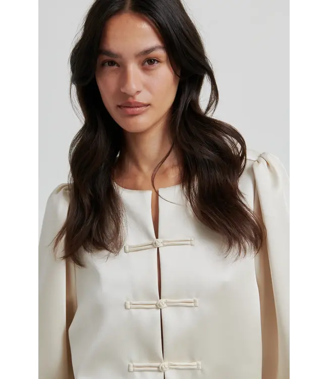 Second Female Perlla New Blouse