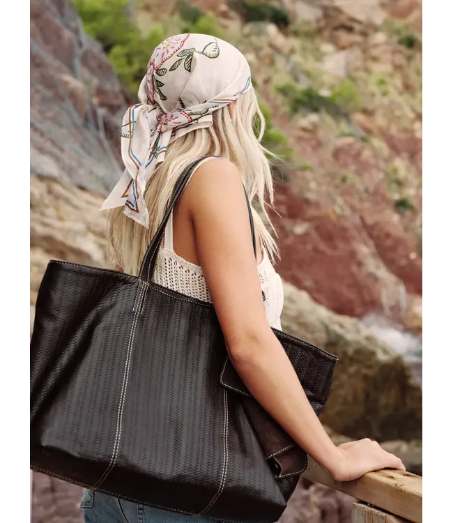Beck Söndergard Efloria Triangle Taby Scarf
