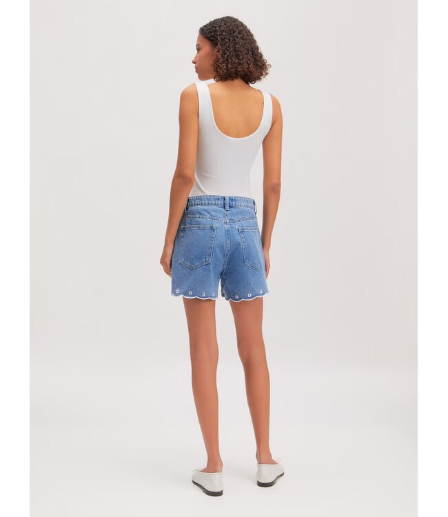 Edited Gustava Shorts