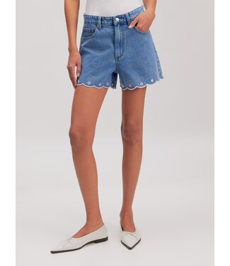 Edited Gustava Shorts