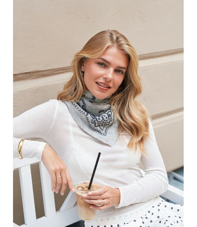 Neo Noir Adelina Paisley Knit Scarf Grey Melange