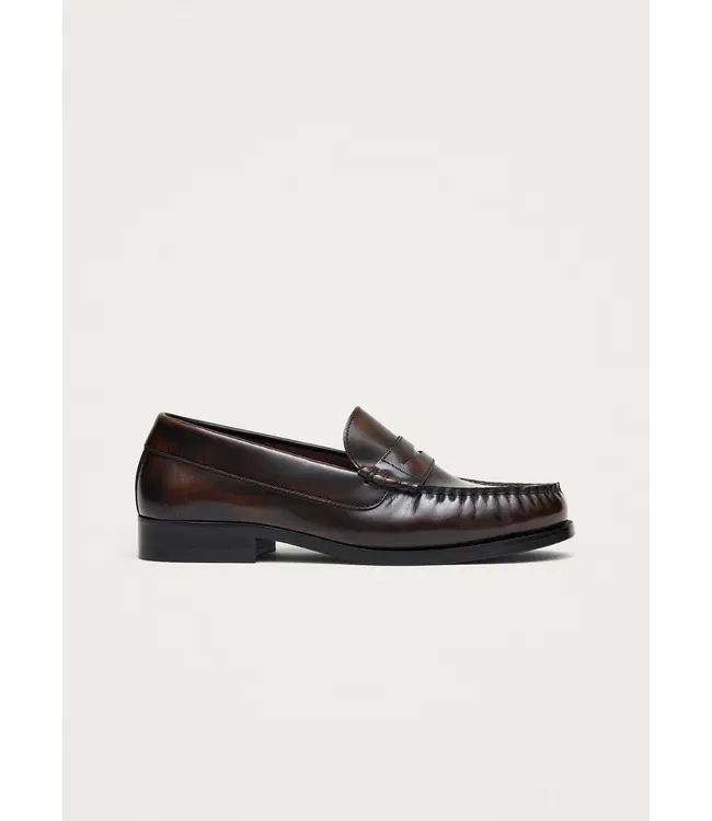 Alohas Rivet Vintage Effect Leather Loafer
