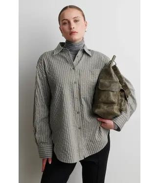Second Female Vena Shirt