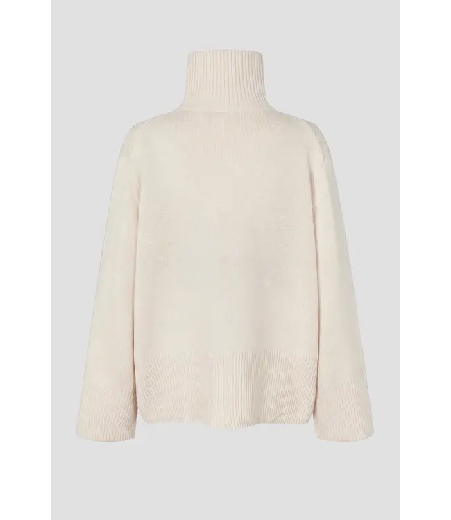 Second Female Alpha Knit T-neck