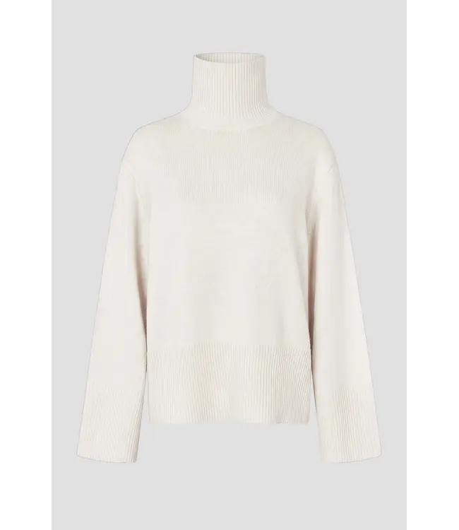 Second Female Alpha Knit T-neck