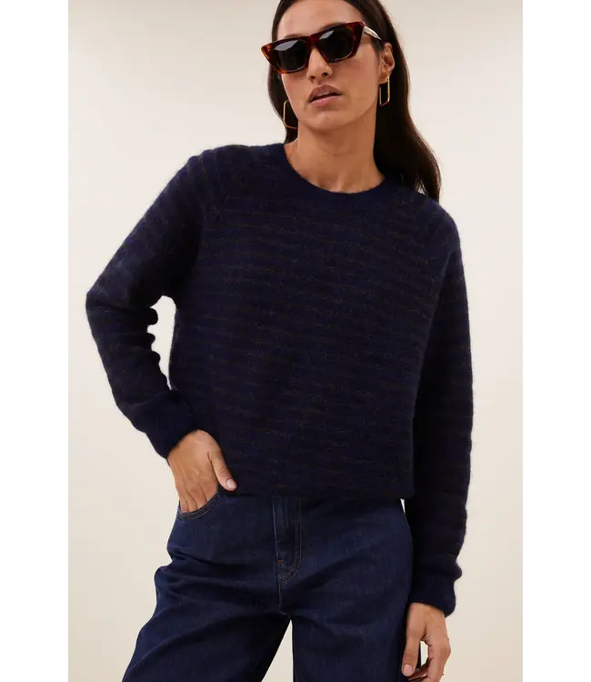By Bar Spila Raglan Pullover