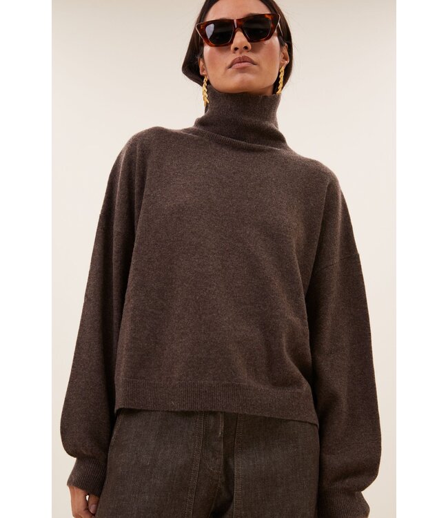 By Bar Sammie Pullover Biscuit