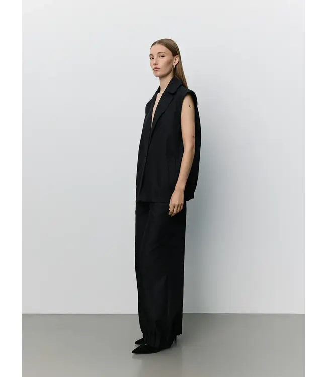 Sofie Schnoor Lanea Plaeted Hem Vest