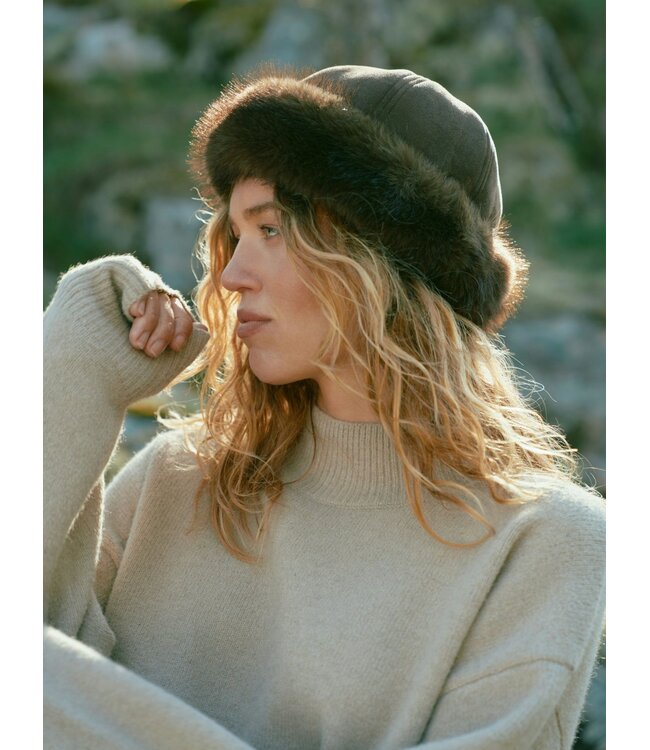 Neo Noir Nappi Faux Fur Hat