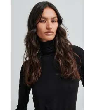 Second Female Matima T-neck Tee