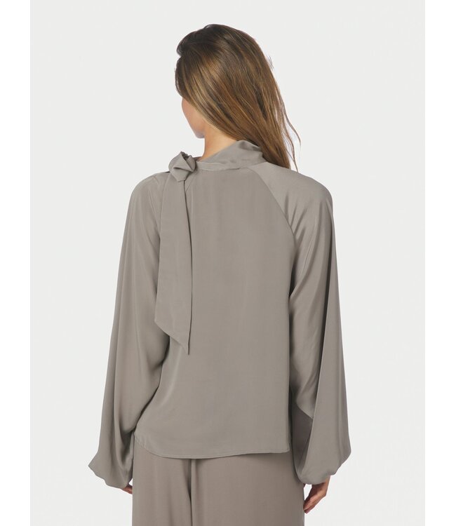 Neo Noir Saline Blouse