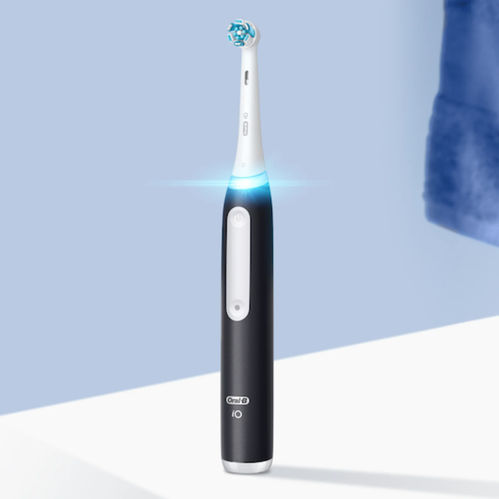 Oral-B Oral-B iO Series 3 Black + Extra Body Pink