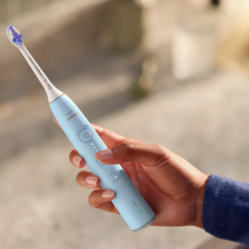 Philips Sonicare 6100 Light Blue HX7406/01 Philips Philips Sonicare 6100 Light Blue HX7406/01