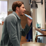 Philips Sonicare 6100 Light Blue HX7406/01 Philips Philips Sonicare 6100 Light Blue HX7406/01